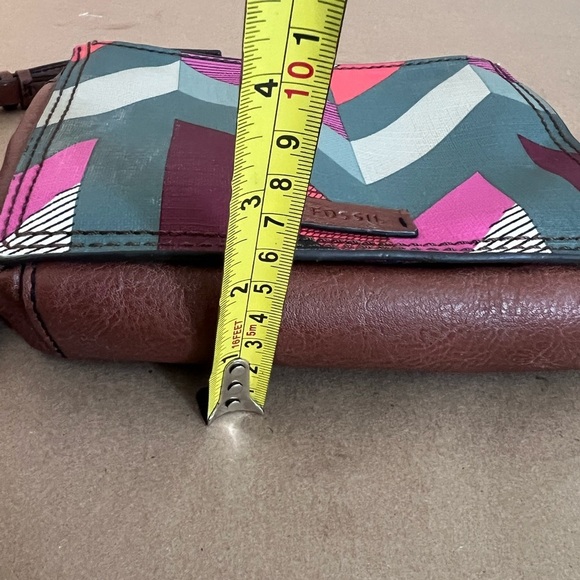 Fossil Coated Canvas Leather Trim Chevron Campbell Triple Zip Crossbody Bag - Picture 15 of 16